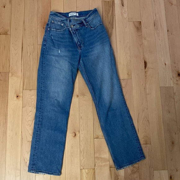 Abercrombie Criss Cross Jean - Picture 5 of 6